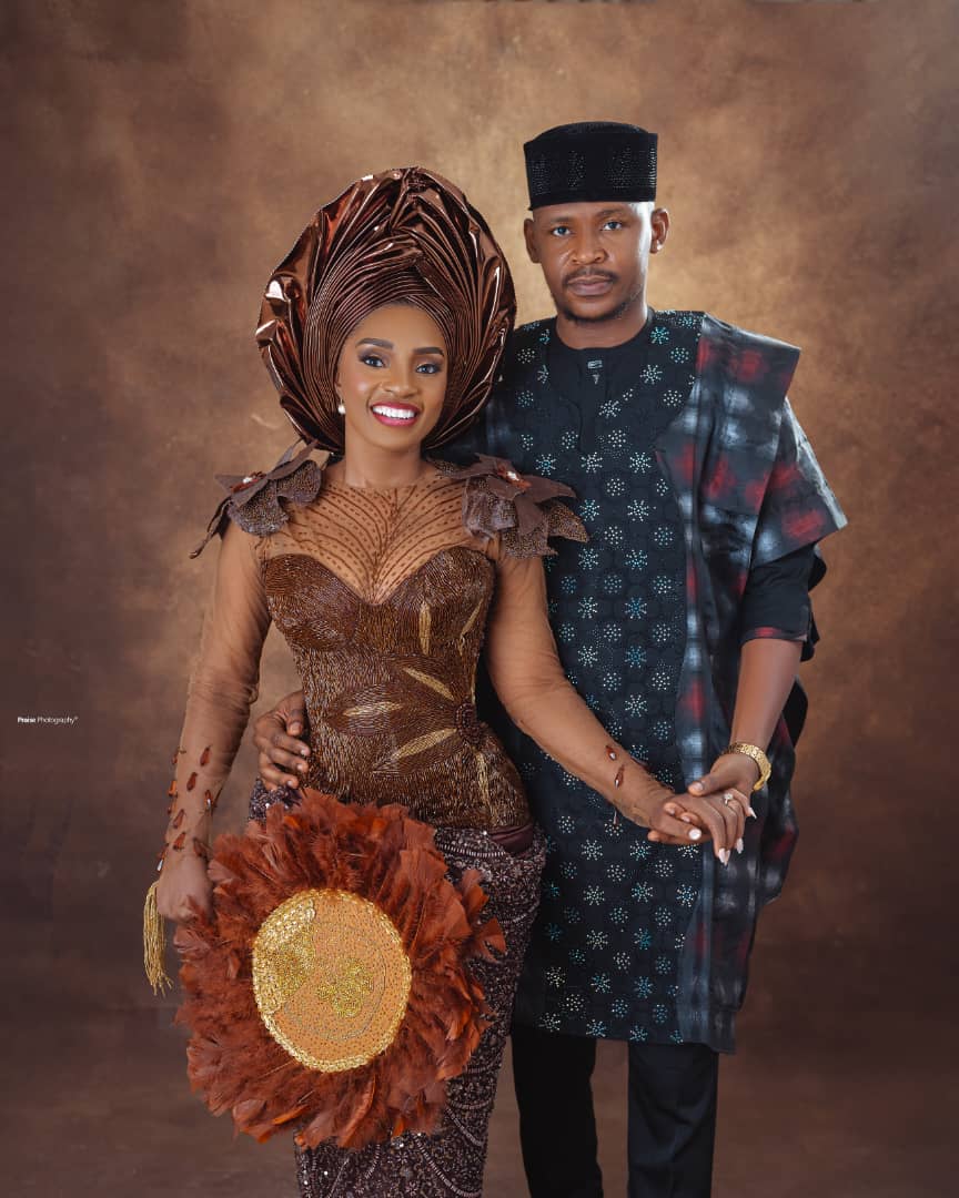 Rumble Event traditional couple close portrait